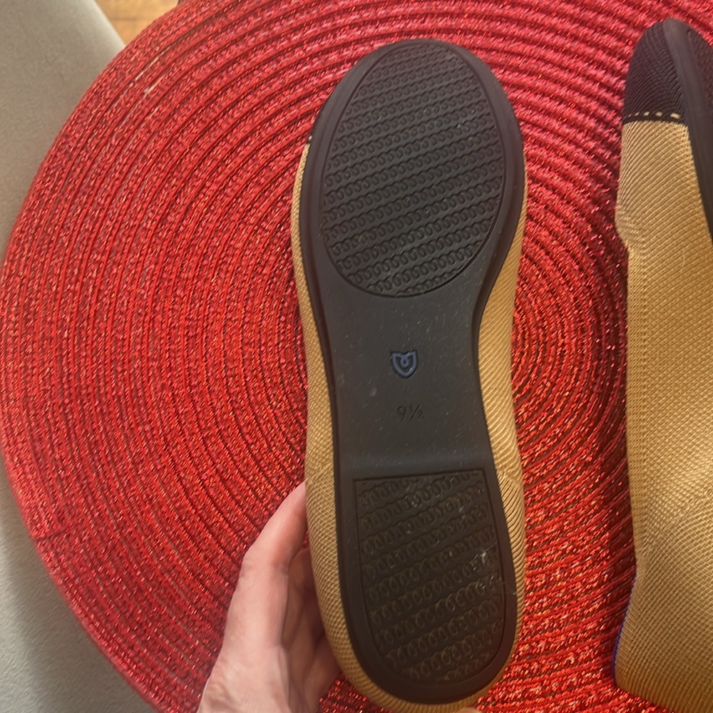 Rothy’s 9.5 in almost new condition. - Picture 4 of 5